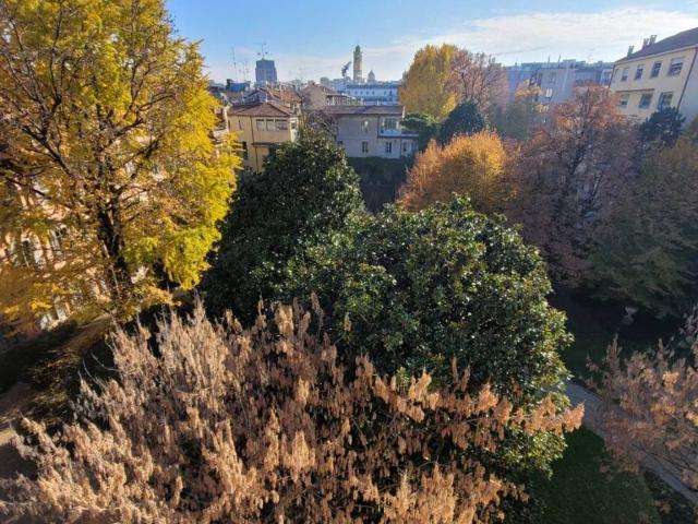 Appartamento in vendita a Milano MI