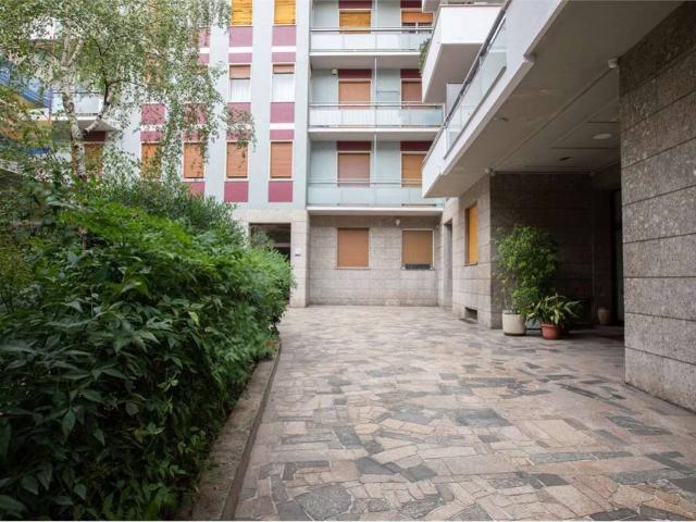 Appartamento in vendita a Milano MI