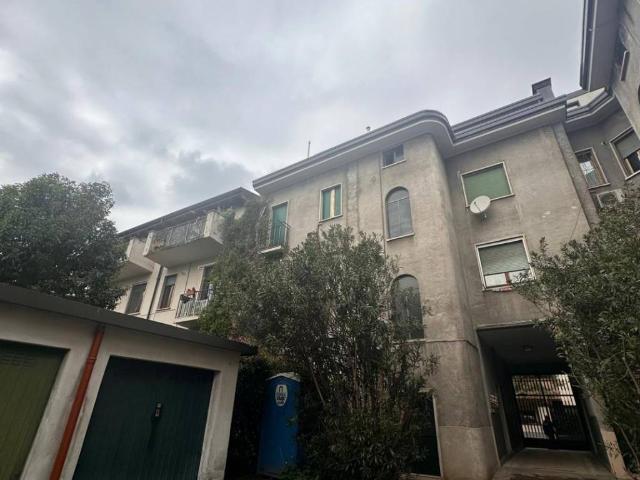 Appartamento in vendita a Milano MI