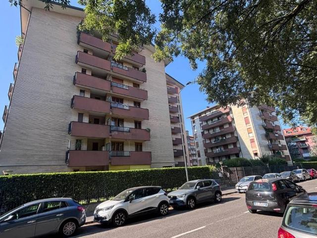 Appartamento in vendita a Milano MI