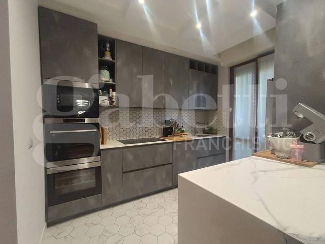 Appartamento in vendita a Milano MI