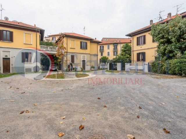 Appartamento in vendita a Milano MI