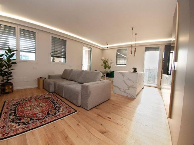 Appartamento in vendita a Milano MI