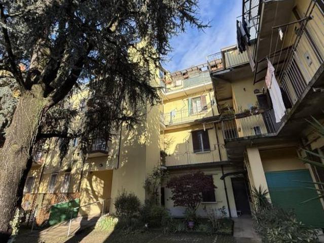 Appartamento in vendita a Milano MI