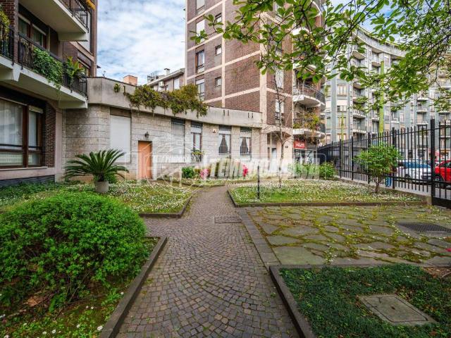 Appartamento in vendita a Milano MI
