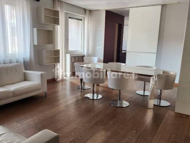 Appartamento in vendita a Milano MI