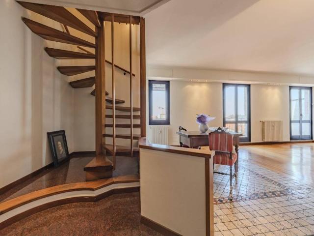 Appartamento in vendita a Milano MI