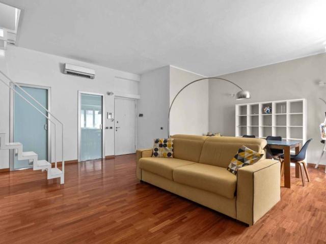 Appartamento in vendita a Milano MI