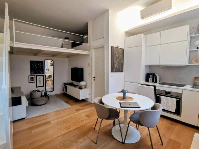Appartamento in vendita a Milano MI