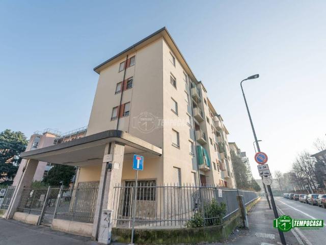Appartamento in vendita a Milano MI