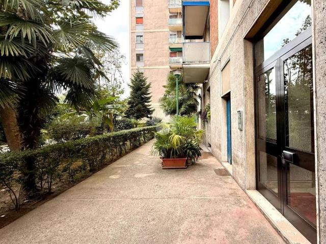 Appartamento in vendita a Milano MI