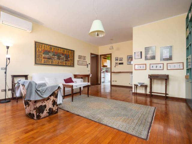 Appartamento in vendita a Milano MI