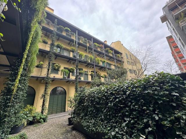 Appartamento in vendita a Milano MI