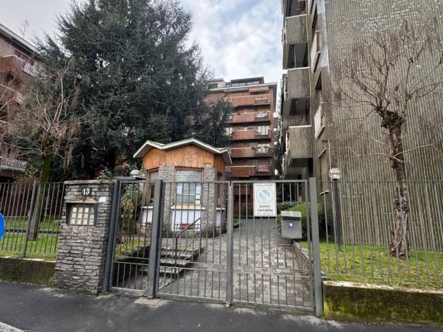 Appartamento in vendita a Milano MI