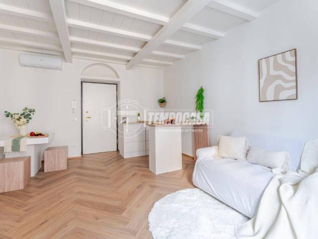 Appartamento in vendita a Milano MI