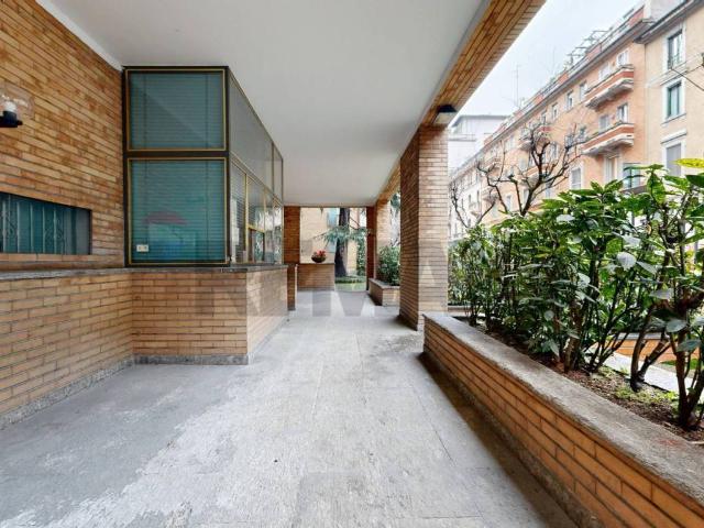 Appartamento in vendita a Milano MI