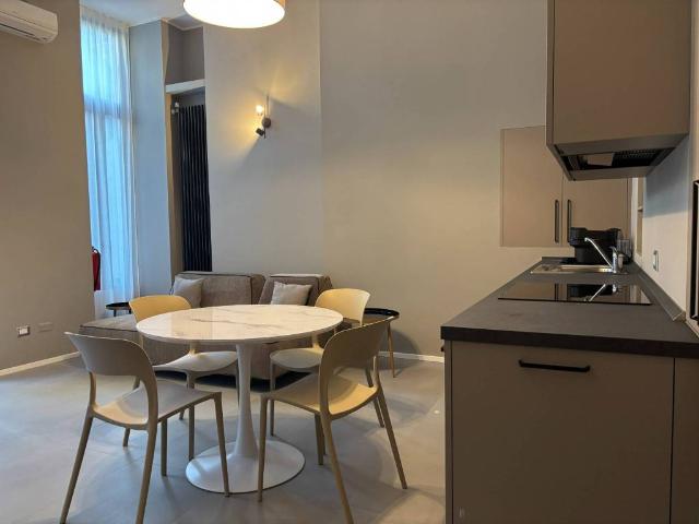 Appartamento in vendita a Milano MI