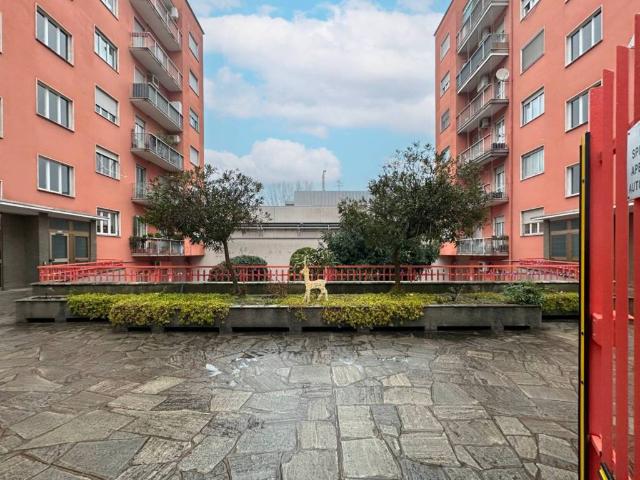 Appartamento in vendita a Milano MI