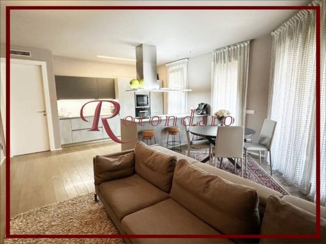 Appartamento in vendita a Milano MI