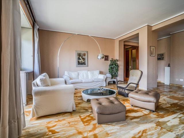 Appartamento in vendita a Milano, Milano Fiera Firenze Sempi. 210m² Milano