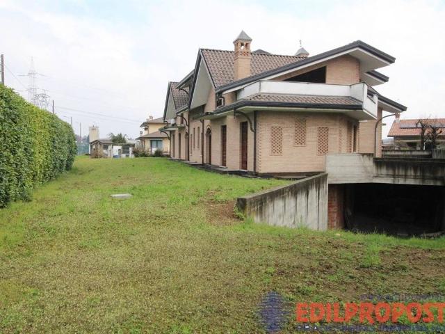 Villa in vendita a Misinto MB