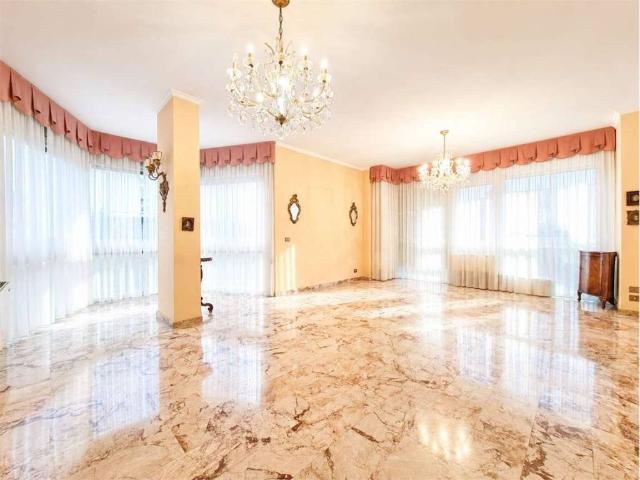 Appartamento in vendita a Modena MO