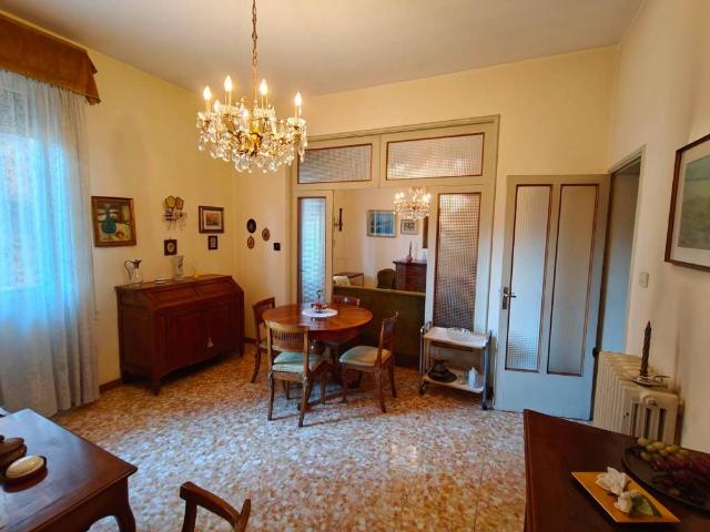 Appartamento in vendita a Modena MO