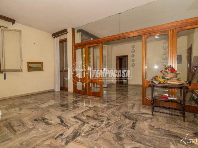 Appartamento in vendita a Modena MO
