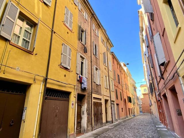 Appartamento in vendita a Modena MO