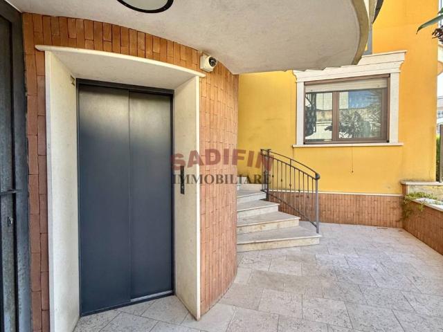 Appartamento in vendita a Modugno BA