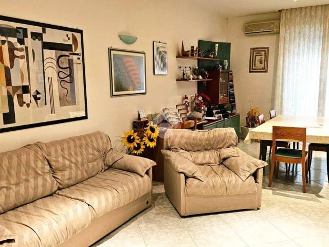 Appartamento in vendita a Mola di Bari BA