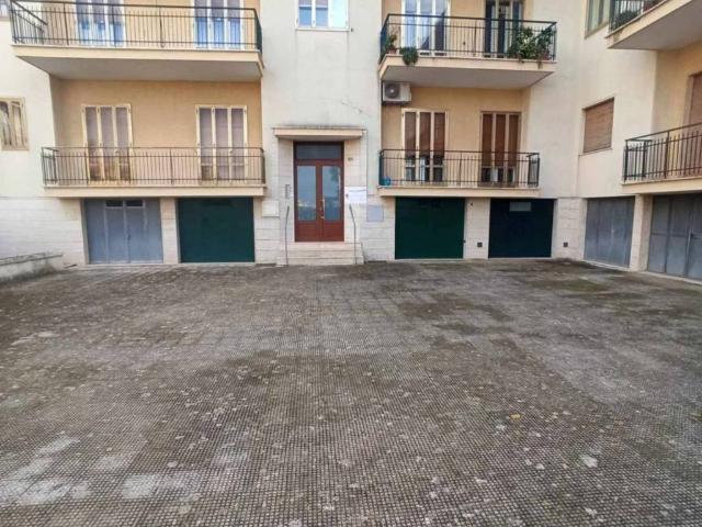 Appartamento in vendita a Mola di Bari BA