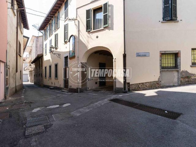 Appartamento in vendita a Molteno LC