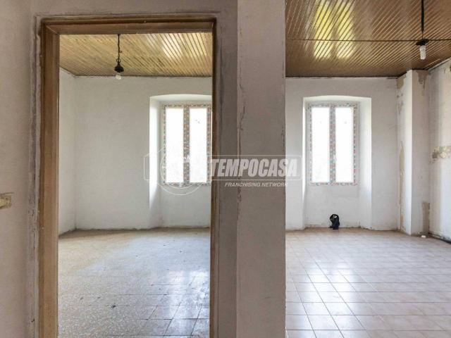 Appartamento in vendita a Molteno LC