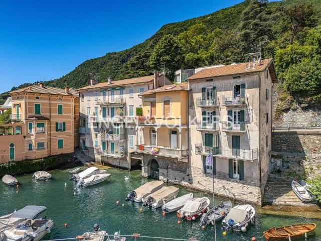 Appartamento in vendita a Moltrasio CO