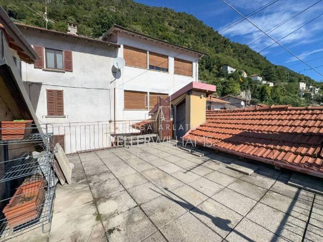 Appartamento in vendita a Moltrasio CO