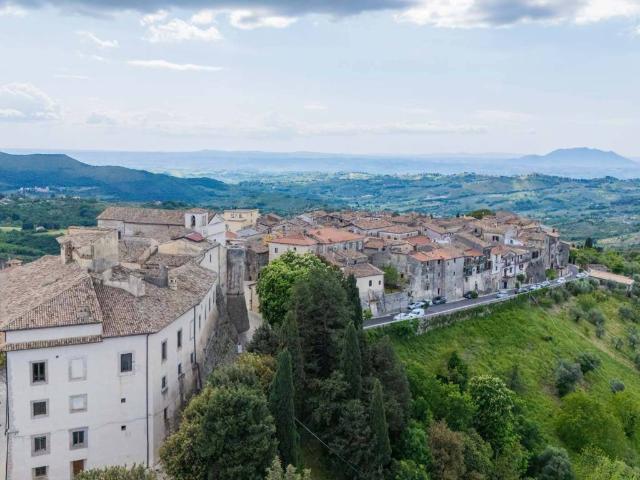 Appartamento in vendita a Mompeo RI