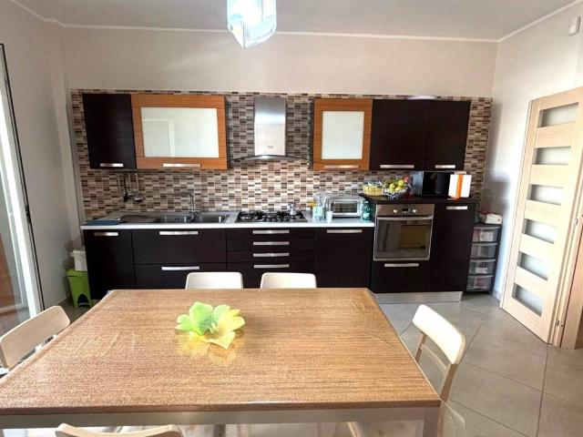 Appartamento in vendita a Mondragone CE