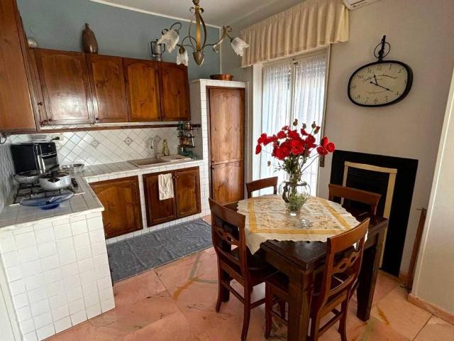 Appartamento in vendita a Mondragone CE