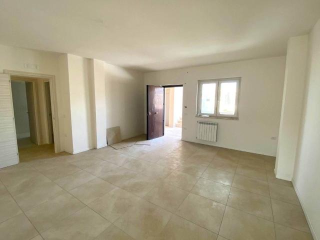 Appartamento in vendita a Mondragone CE