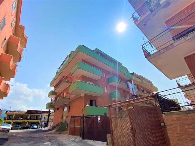 Appartamento in vendita a Mondragone CE