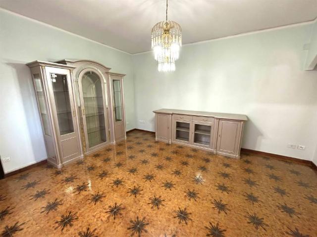 Appartamento in vendita a Mondragone CE