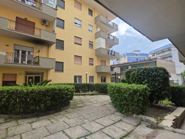 Appartamento in vendita a Mondragone CE