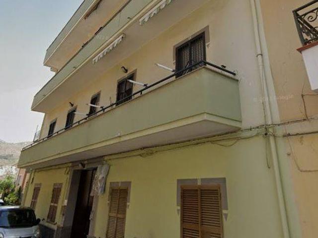 Appartamento in vendita a Mondragone CE