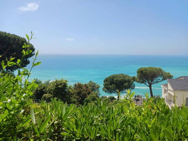Appartamento in vendita a Moneglia GE