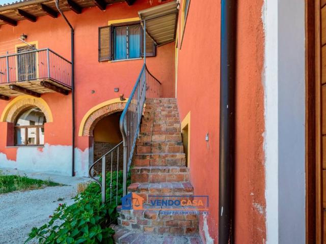 Appartamento in vendita a Monforte d'Alba CN