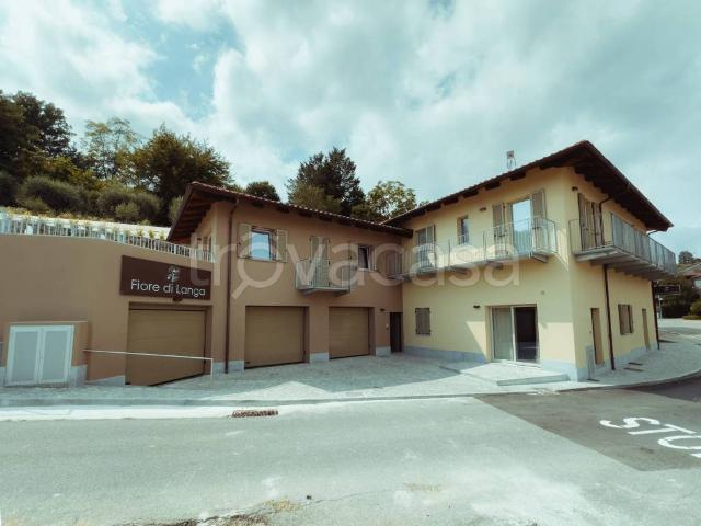 Appartamento in vendita a Monforte d'Alba via Montà