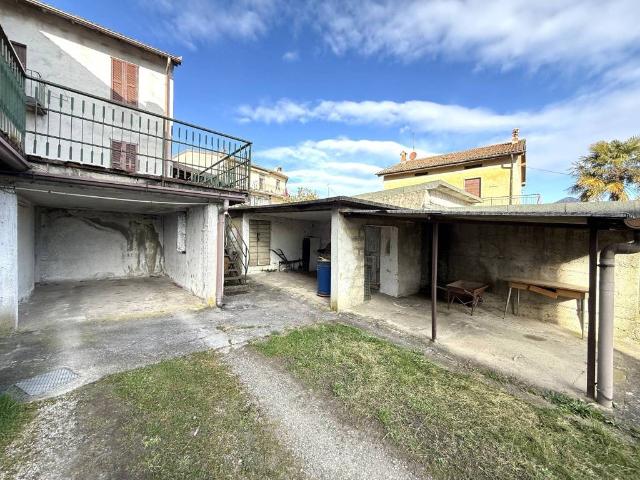 Appartamento in vendita a Monguzzo CO
