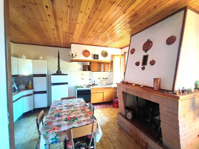 Appartamento in vendita a Monghidoro BO