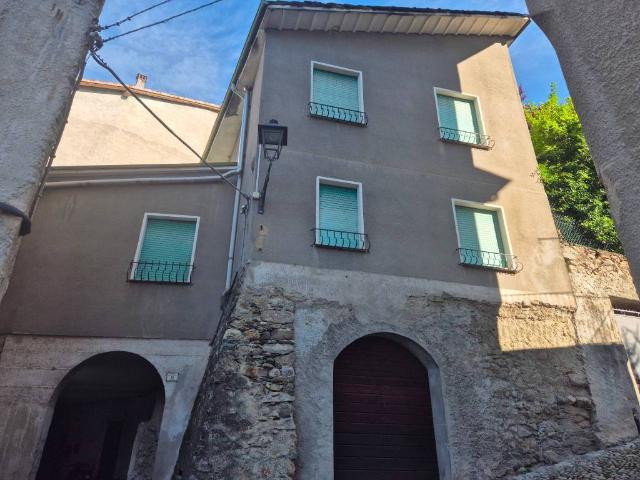 Appartamento in vendita a Montagna in Valtellina SO